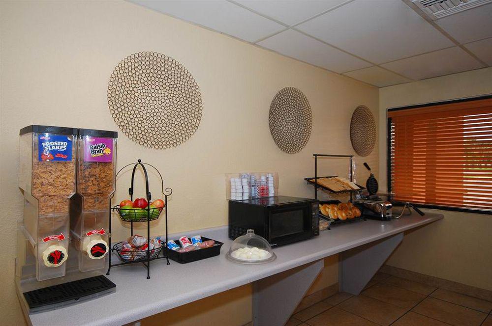 Quality Inn & Suites Downtown Phoenix Exteriör bild